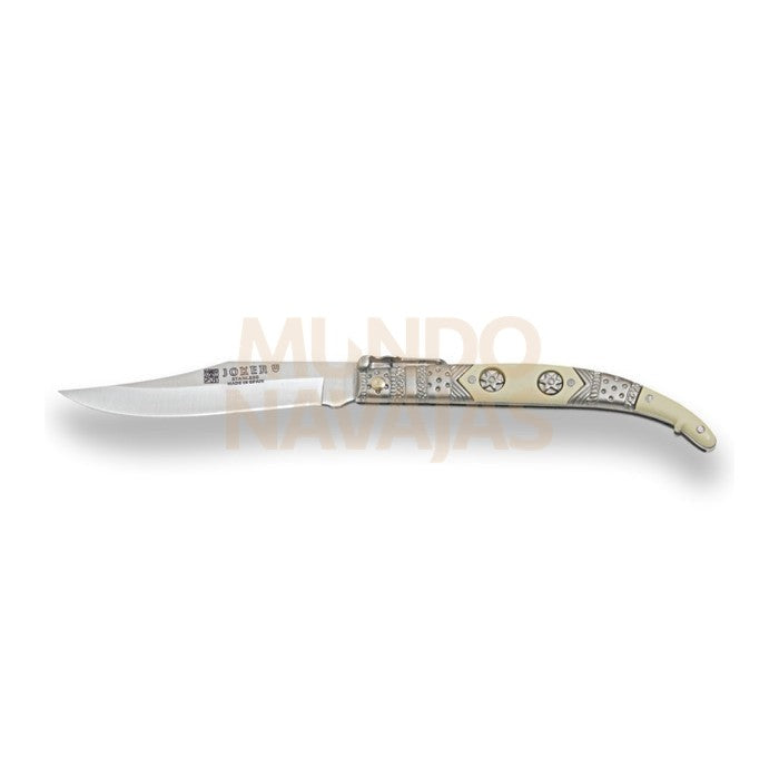 Navaja clasica con puño de zamak decorado y hoja 8 cm