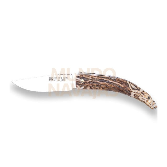 Navaja punta de ciervo tallada a mano,motivo jabali, hoja 8 cm. incluye estuche.